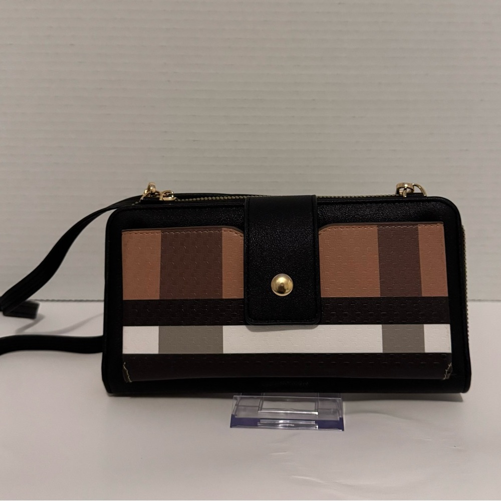 NWT long wallet crossbody, Plaid very cute many pockets and card alita